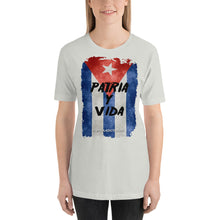 Load image into Gallery viewer, WOMAN PATRIA Y VIDA | Short-Sleeve Unisex T-Shirt