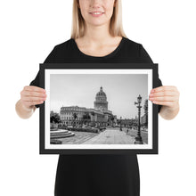 Load image into Gallery viewer, Capitol HAVANA II | Original photography | Framed poster
