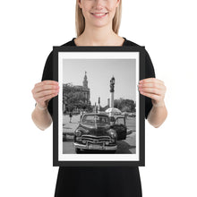 Load image into Gallery viewer, Classic Car Havana original photography | Framed photo paper poster
